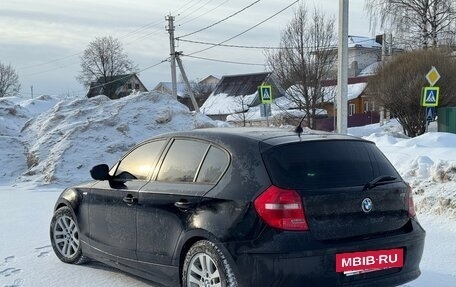 BMW 1 серия, 2011 год, 750 000 рублей, 2 фотография