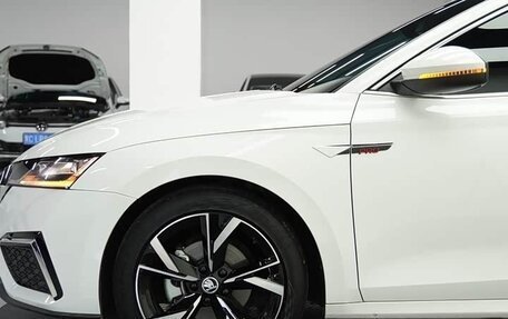 Skoda Octavia IV, 2022 год, 2 100 000 рублей, 20 фотография