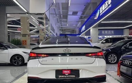 Hyundai Elantra, 2021 год, 1 795 000 рублей, 2 фотография