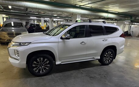 Mitsubishi Pajero Sport III рестайлинг, 2022 год, 5 500 000 рублей, 3 фотография