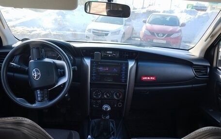 Toyota Fortuner II, 2018 год, 3 200 000 рублей, 13 фотография