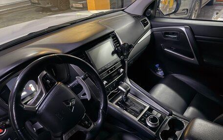 Mitsubishi Pajero Sport III рестайлинг, 2022 год, 5 500 000 рублей, 12 фотография