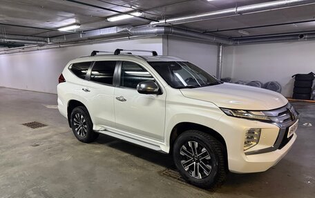 Mitsubishi Pajero Sport III рестайлинг, 2022 год, 5 500 000 рублей, 5 фотография