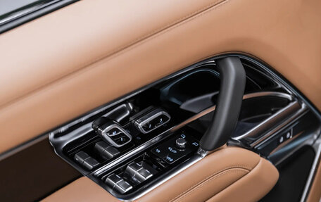 Land Rover Range Rover IV рестайлинг, 2025 год, 23 800 000 рублей, 30 фотография