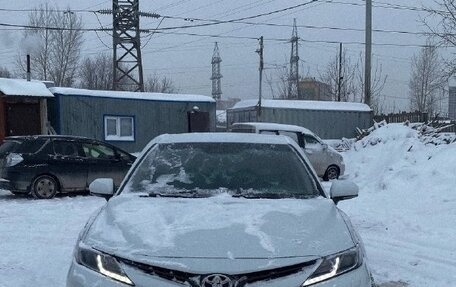 Toyota Camry, 2020 год, 2 680 000 рублей, 2 фотография