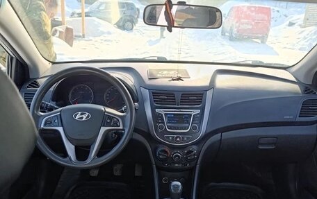 Hyundai Solaris II рестайлинг, 2016 год, 780 000 рублей, 4 фотография