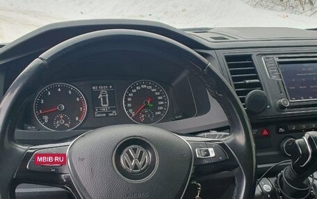 Volkswagen Caravelle T6 рестайлинг, 2018 год, 2 975 000 рублей, 7 фотография