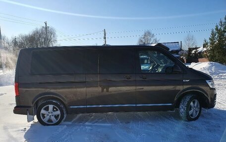 Volkswagen Caravelle T6 рестайлинг, 2018 год, 2 975 000 рублей, 16 фотография