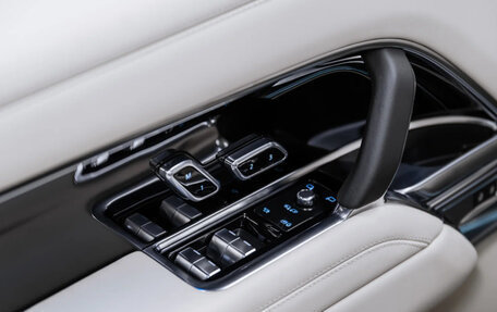 Land Rover Range Rover IV рестайлинг, 2025 год, 23 900 000 рублей, 9 фотография