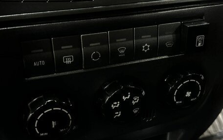 ЛуАЗ Patriot, 2014 год, 389 777 рублей, 16 фотография