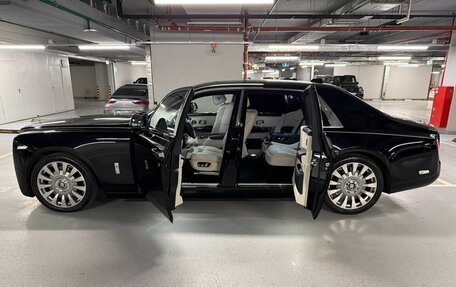 Rolls-Royce Phantom VIII, 2020 год, 45 000 000 рублей, 3 фотография