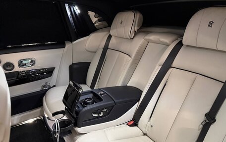 Rolls-Royce Phantom VIII, 2020 год, 45 000 000 рублей, 7 фотография