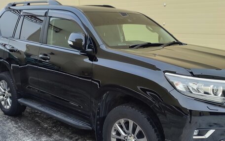 Toyota Land Cruiser Prado 150 рестайлинг 2, 2019 год, 4 450 000 рублей, 5 фотография