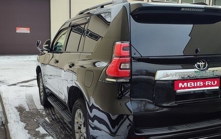 Toyota Land Cruiser Prado 150 рестайлинг 2, 2019 год, 4 450 000 рублей, 8 фотография