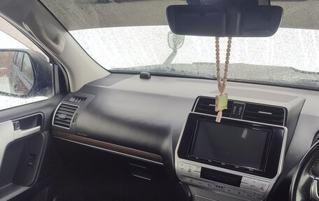 Toyota Land Cruiser Prado 150 рестайлинг 2, 2019 год, 4 450 000 рублей, 23 фотография