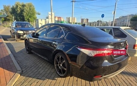 Toyota Camry, 2019 год, 3 250 000 рублей, 8 фотография