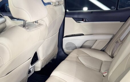 Toyota Camry, 2018 год, 3 200 000 рублей, 18 фотография