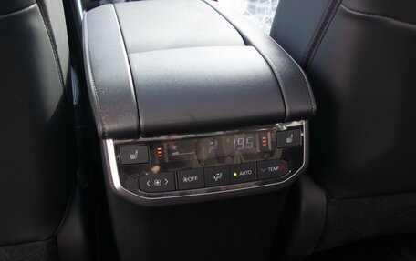 Toyota Highlander, 2026 год, 5 950 000 рублей, 27 фотография