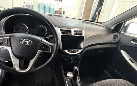 Hyundai Solaris II рестайлинг, 2015 год, 870 000 рублей, 8 фотография