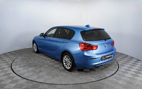 BMW 1 серия, 2018 год, 1 750 000 рублей, 7 фотография