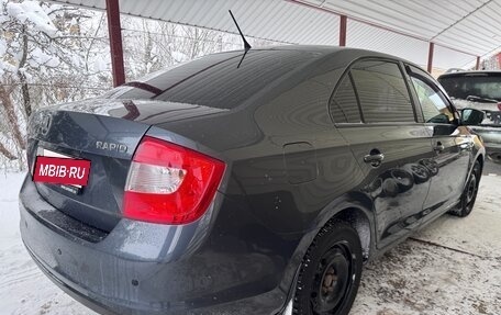 Skoda Rapid I, 2014 год, 800 000 рублей, 3 фотография