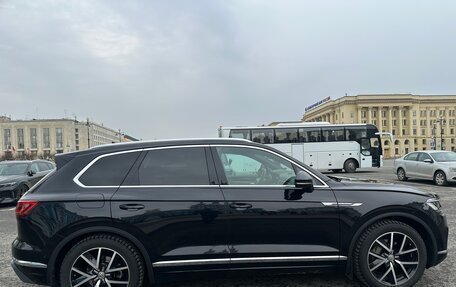 Volkswagen Touareg III, 2020 год, 5 600 000 рублей, 7 фотография