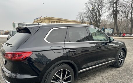 Volkswagen Touareg III, 2020 год, 5 600 000 рублей, 6 фотография