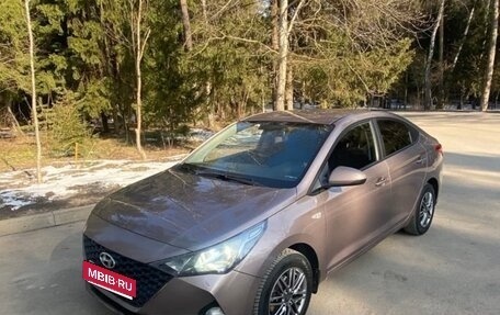 Hyundai Solaris II рестайлинг, 2020 год, 1 500 000 рублей, 1 фотография