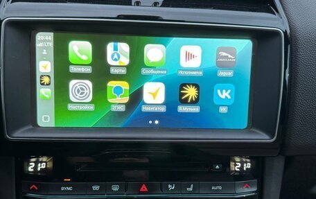 Jaguar F-Pace, 2016 год, 2 350 000 рублей, 10 фотография