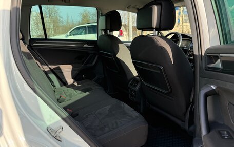 Volkswagen Tiguan II, 2019 год, 2 390 000 рублей, 13 фотография