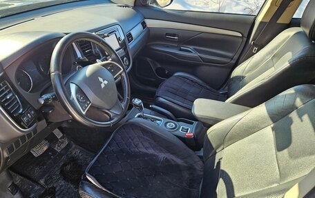 Mitsubishi Outlander III рестайлинг 3, 2012 год, 1 550 000 рублей, 6 фотография