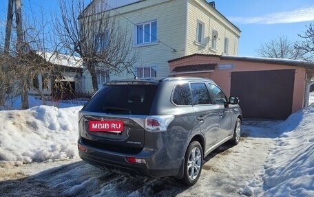 Mitsubishi Outlander III рестайлинг 3, 2012 год, 1 550 000 рублей, 4 фотография