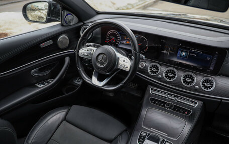 Mercedes-Benz E-Класс, 2019 год, 3 449 000 рублей, 9 фотография