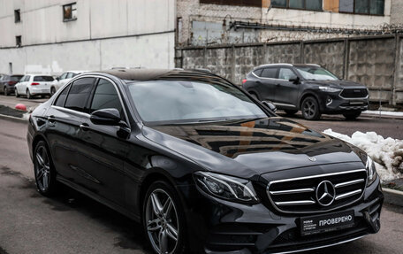 Mercedes-Benz E-Класс, 2019 год, 3 449 000 рублей, 4 фотография