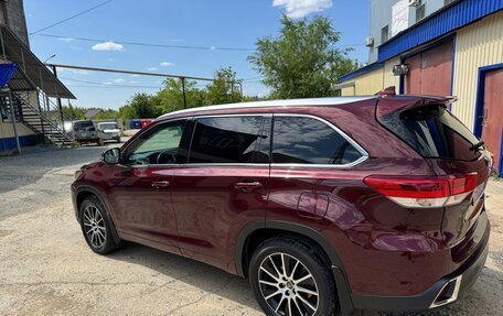 Toyota Highlander III, 2018 год, 3 600 000 рублей, 5 фотография