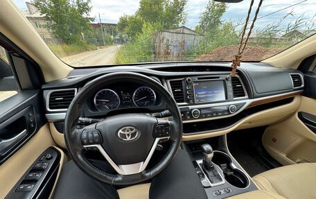 Toyota Highlander III, 2018 год, 3 600 000 рублей, 16 фотография