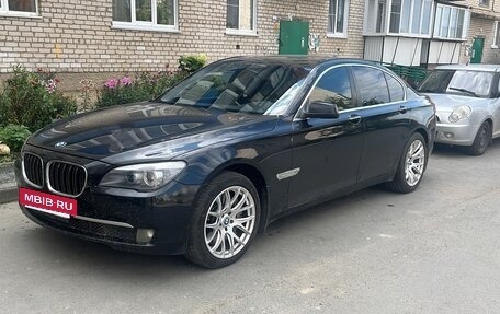 BMW 7 серия, 2011 год, 950 000 рублей, 2 фотография