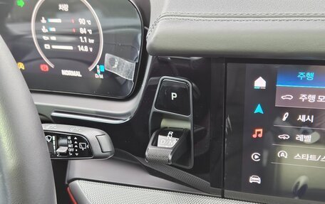 Porsche Cayenne III, 2024 год, 15 000 000 рублей, 12 фотография