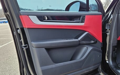 Porsche Cayenne III, 2024 год, 15 000 000 рублей, 14 фотография