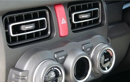 Suzuki Jimny, 2022 год, 1 930 000 рублей, 15 фотография