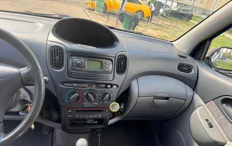 Toyota Yaris Verso, 2002 год, 370 000 рублей, 9 фотография