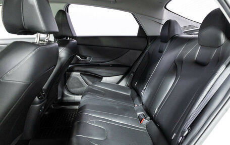 Hyundai Elantra, 2022 год, 2 249 700 рублей, 10 фотография