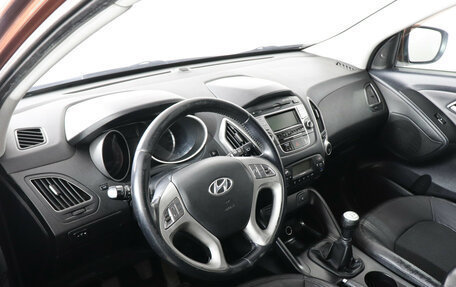 Hyundai ix35 I рестайлинг, 2013 год, 1 049 000 рублей, 11 фотография