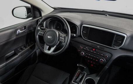 KIA Sportage IV рестайлинг, 2020 год, 2 099 000 рублей, 8 фотография