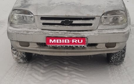 Chevrolet Niva I рестайлинг, 2004 год, 235 000 рублей, 1 фотография