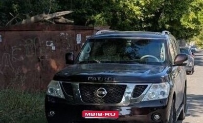 Nissan Patrol, 2011 год, 2 600 000 рублей, 1 фотография