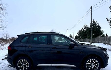 Volkswagen Tiguan II, 2019 год, 2 350 000 рублей, 6 фотография