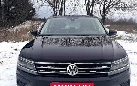Volkswagen Tiguan II, 2019 год, 2 350 000 рублей, 4 фотография