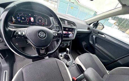 Volkswagen Tiguan II, 2019 год, 2 350 000 рублей, 10 фотография