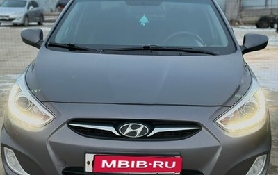 Hyundai Solaris II рестайлинг, 2013 год, 800 000 рублей, 1 фотография